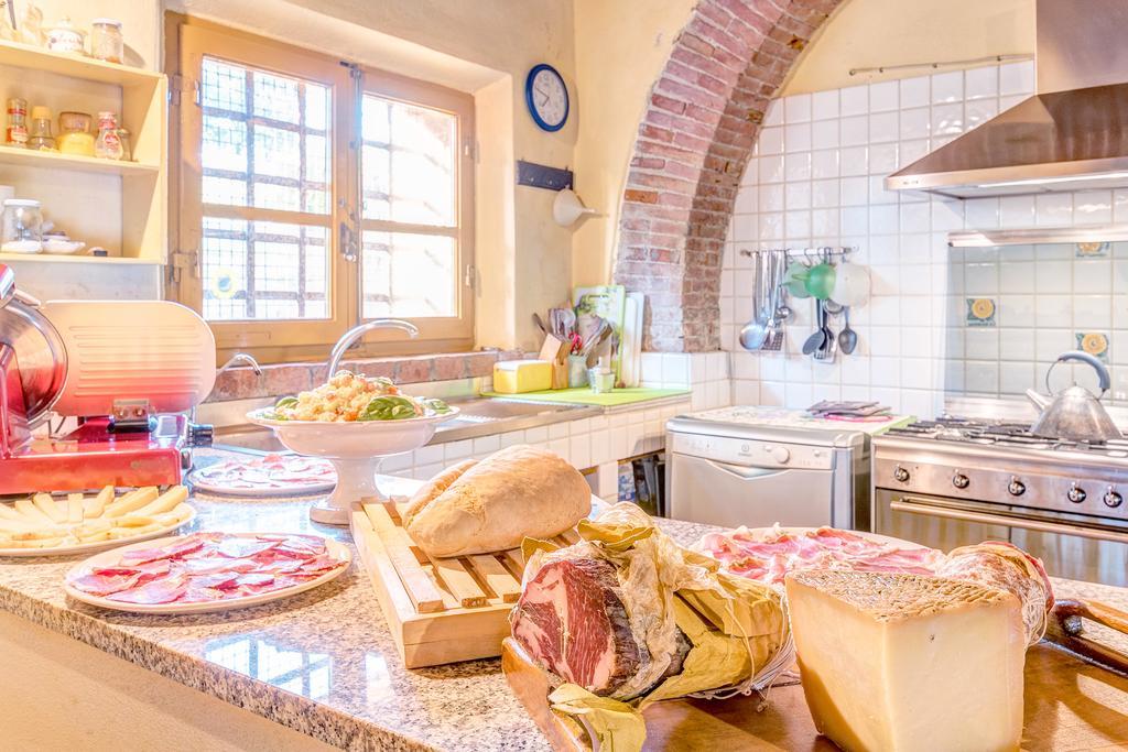 Agriturismo Il Poggiarello Фояно дела Киана Екстериор снимка